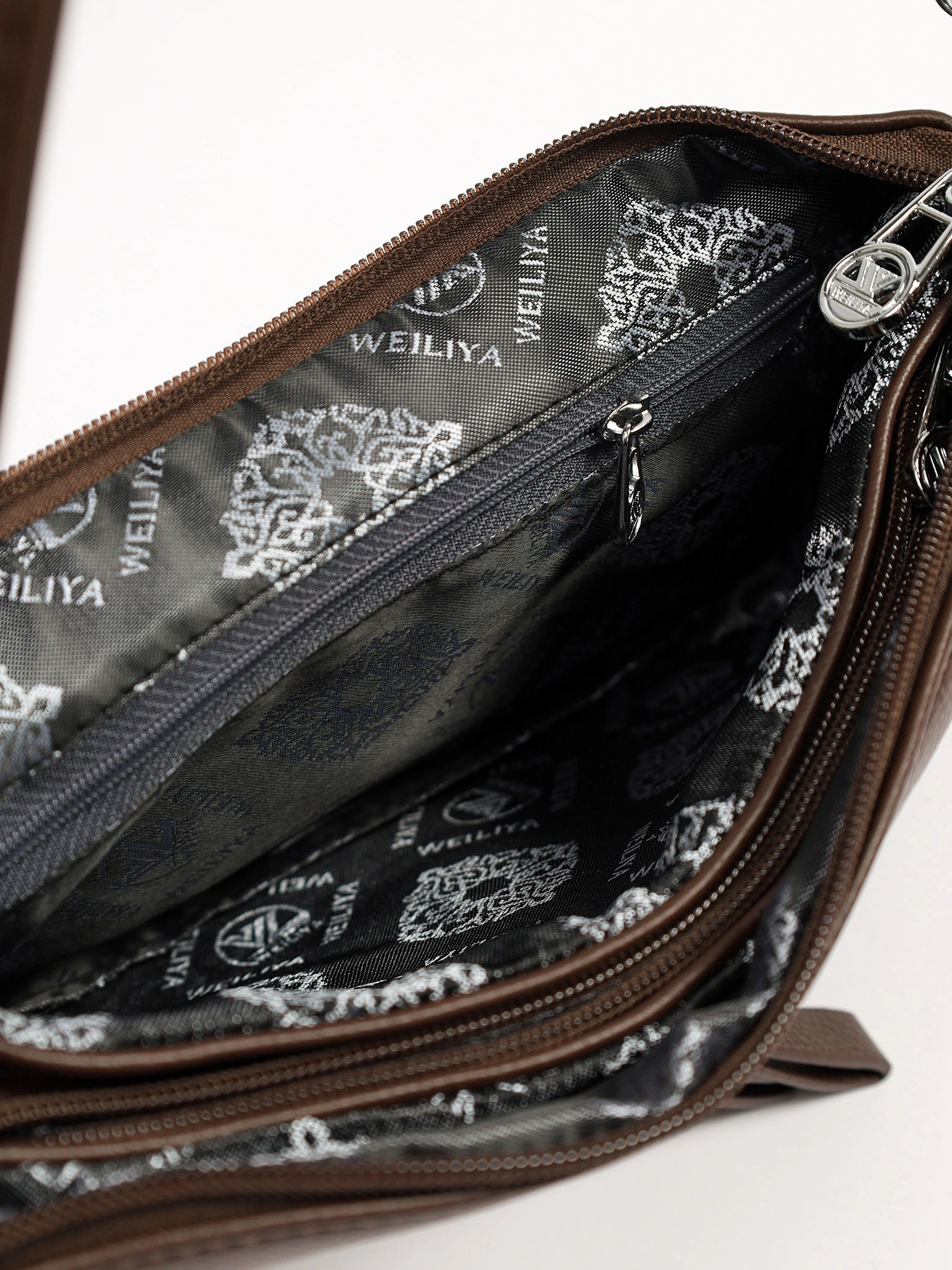 Сумка-кроссбоди со съемной ручкой и декоративными пуллерами в ассортименте